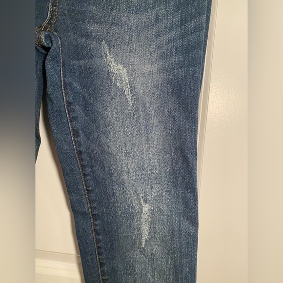 Kut from the Kloth Catherine Distressed Boyfriend Jeans, size 4, inseam 30.5” - Picture 5 of 6